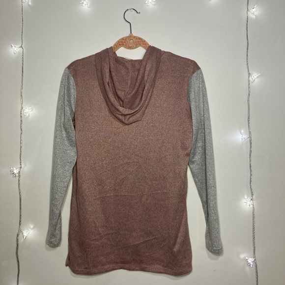 Bobbie Brooks Hoodie Sweater - Picture 3 of 3